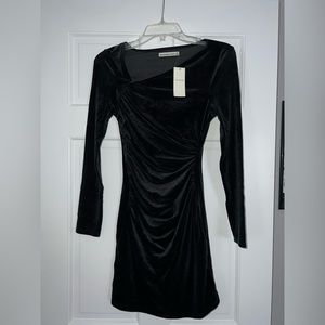 Abercrombie Ruched Velvet Mini Dress. Color - Black. Size - S (Petite Length).